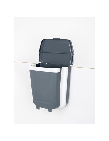 El cubo de basura plegable con tapa tiene una capacidad de 8 litros y es apto para colgar en puertas de armarios, cajones, etc. 